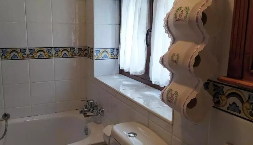 هتل La Corona Del Auteiro
