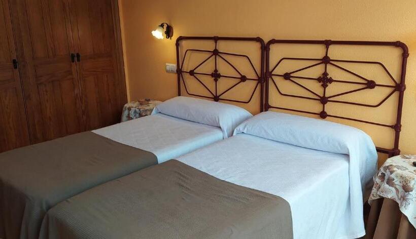 فندق La Corona Del Auteiro