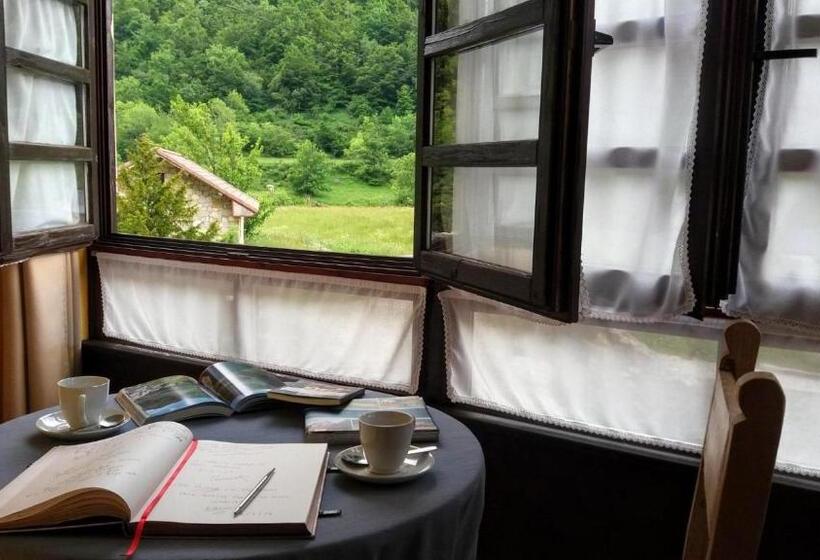 فندق La Corona Del Auteiro