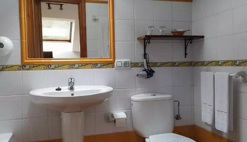 هتل La Corona Del Auteiro