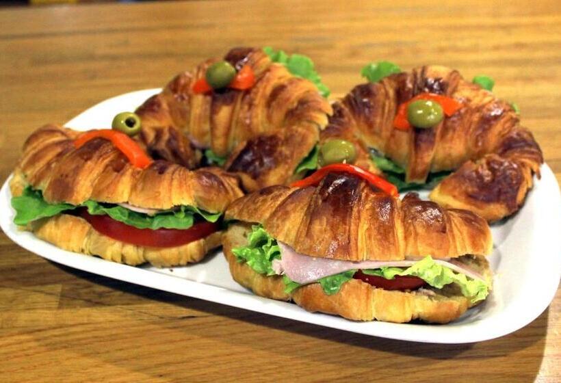 ホテル La Posada De Roces