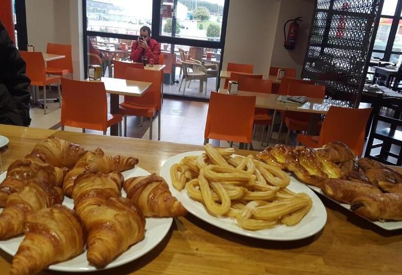 ホテル La Posada De Roces