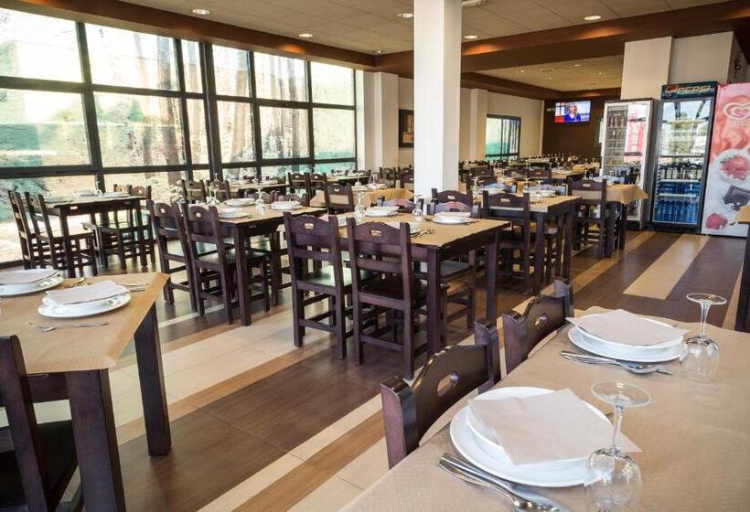 ホテル La Posada De Roces