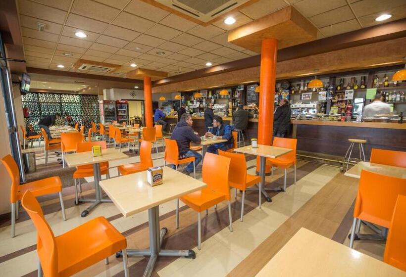 ホテル La Posada De Roces