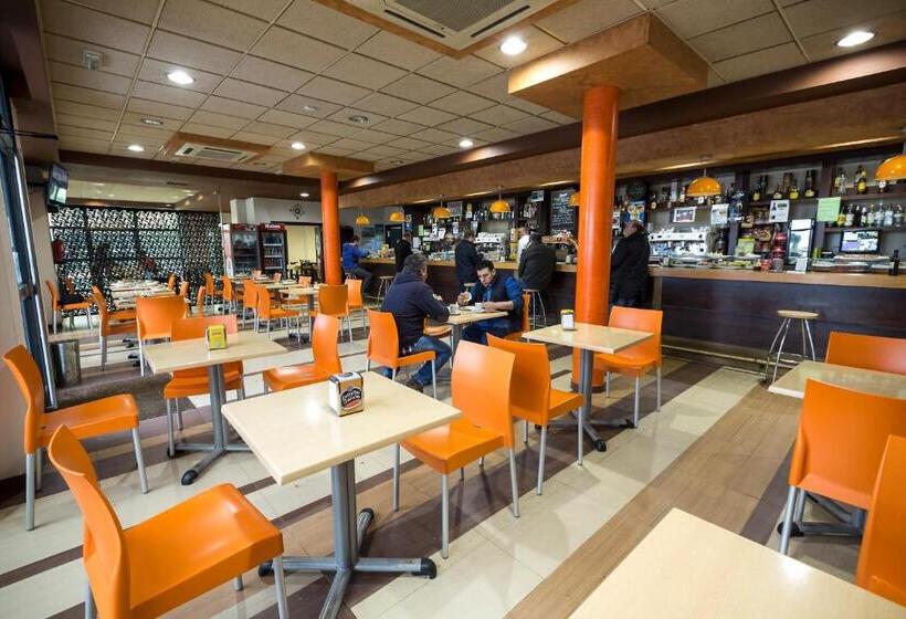 ホテル La Posada De Roces