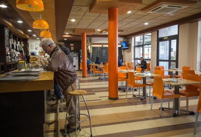 ホテル La Posada De Roces