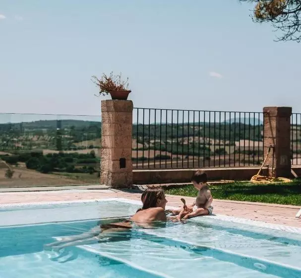 هتل Mater Ariany