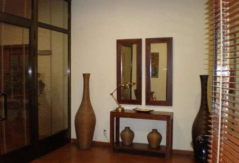 Отель Restaurante Los Prados