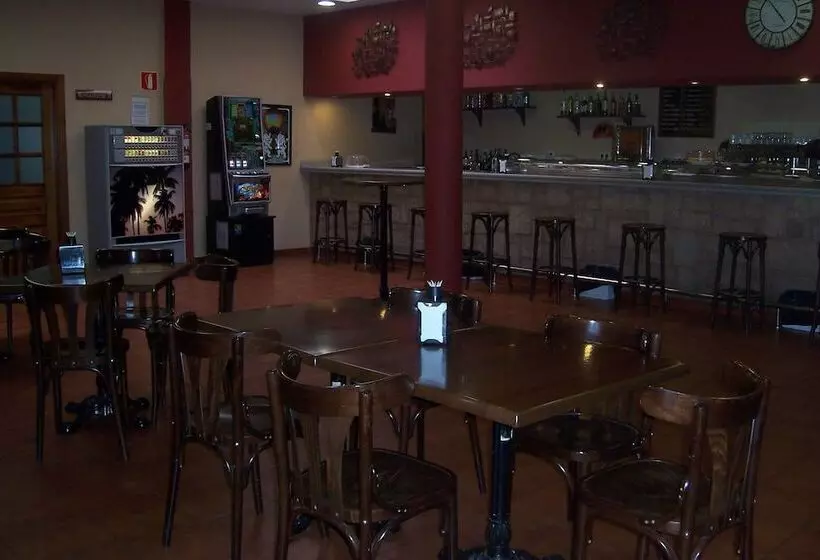 ホテル Restaurante Los Prados