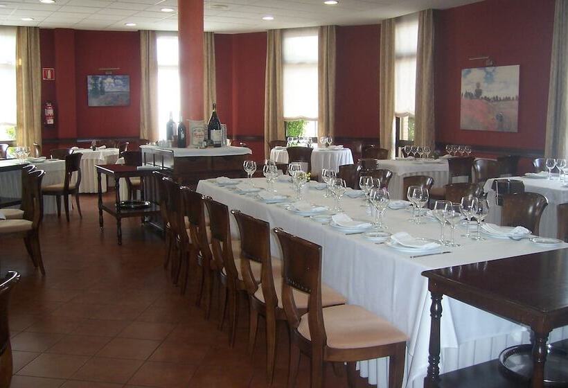 Отель Restaurante Los Prados
