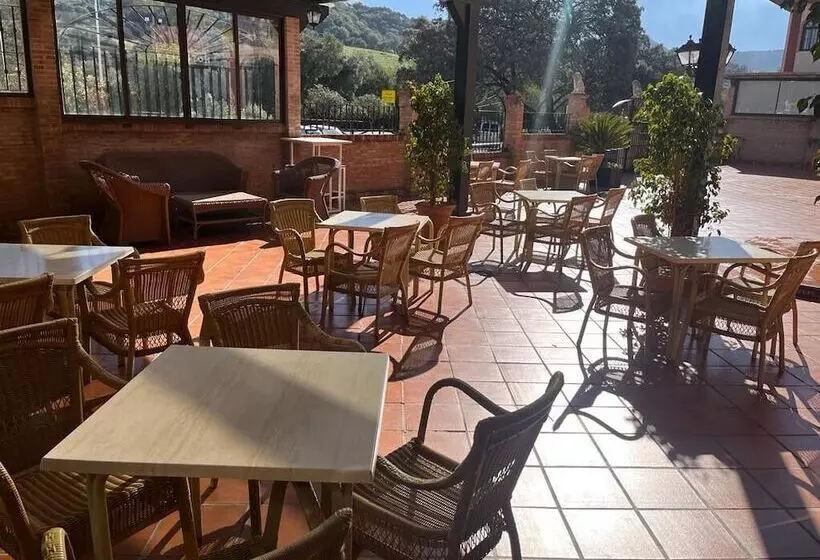 ホテル Sierra De Ubrique