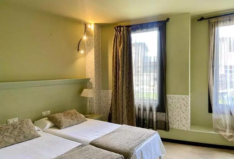 Petit Hotel De Riu