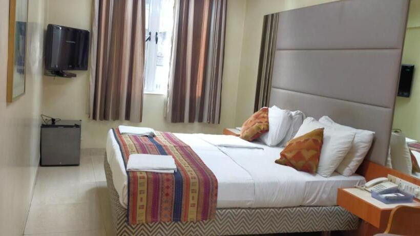 בית מלון כפרי Empire