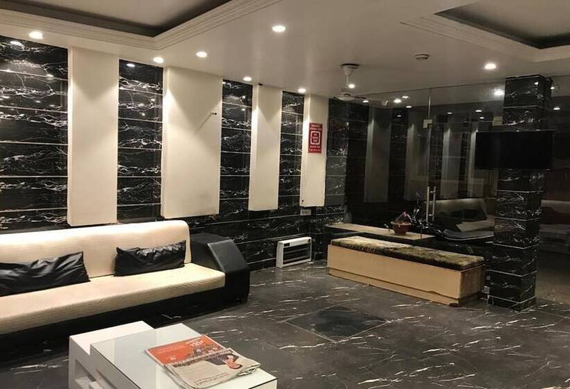 Hotelli Crystal Deluxe At New Delhi Railway Station