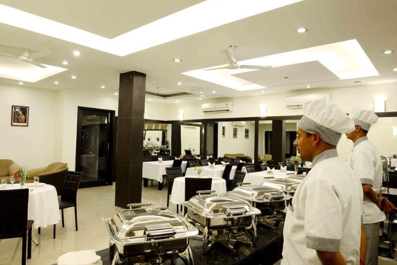 Hotel Golf View Suites