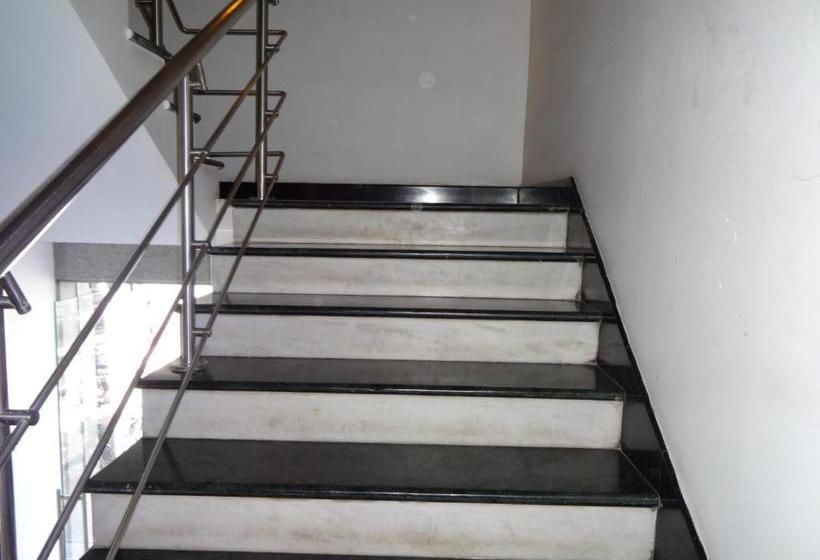 בית מלון כפרי Karai