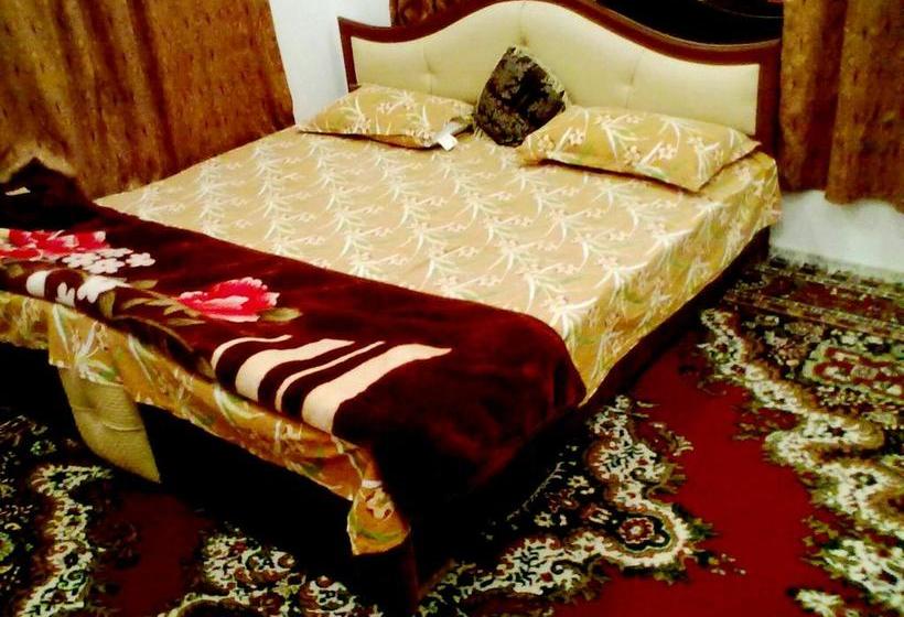 בית מלון כפרי Kashmir Inn