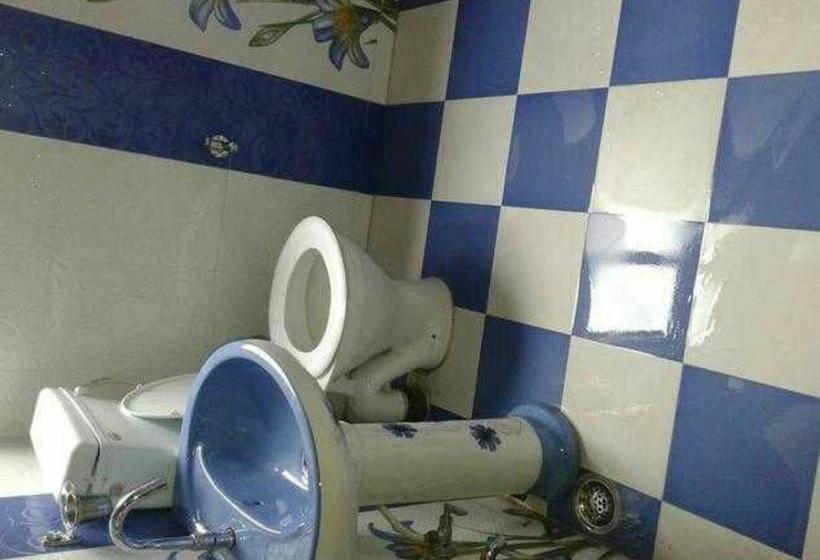 בית מלון כפרי Kashmir Inn