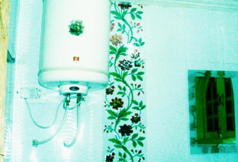 בית מלון כפרי Kashmir Inn