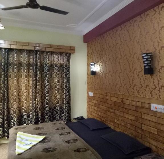 בית מלון כפרי Kashmir Inn