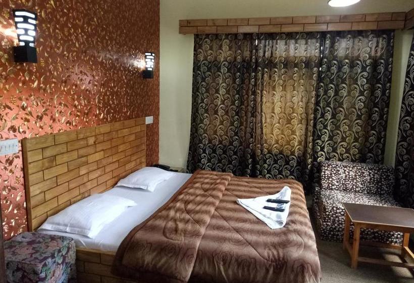 בית מלון כפרי Kashmir Inn