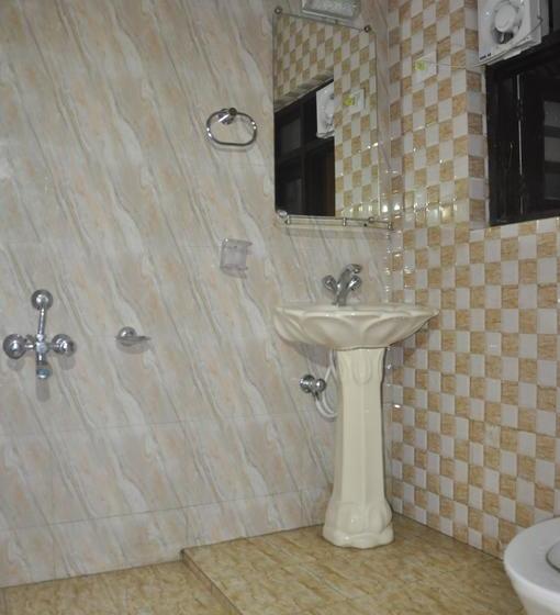 בית מלון כפרי Kashmir Inn