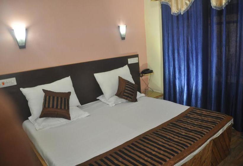 בית מלון כפרי Kashmir Inn