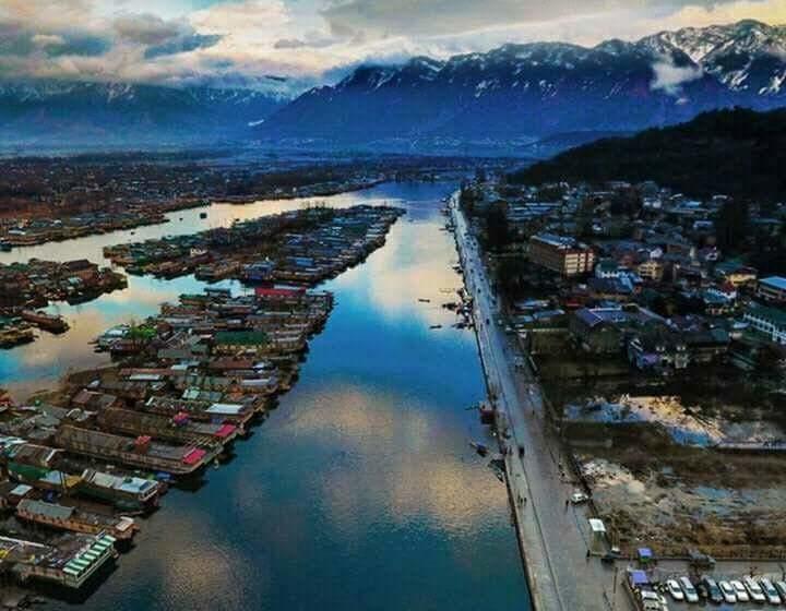 בית מלון כפרי Kashmir Inn