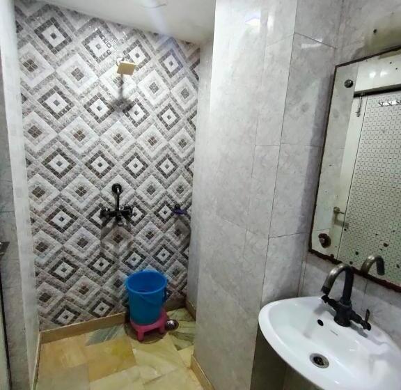 Laxman Resort By The Golden Taj Group &hotels