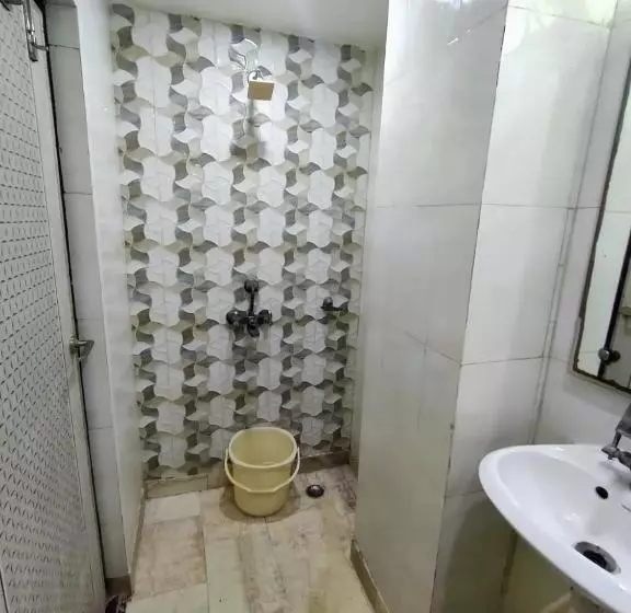 Laxman Resort By The Golden Taj Group &hotels