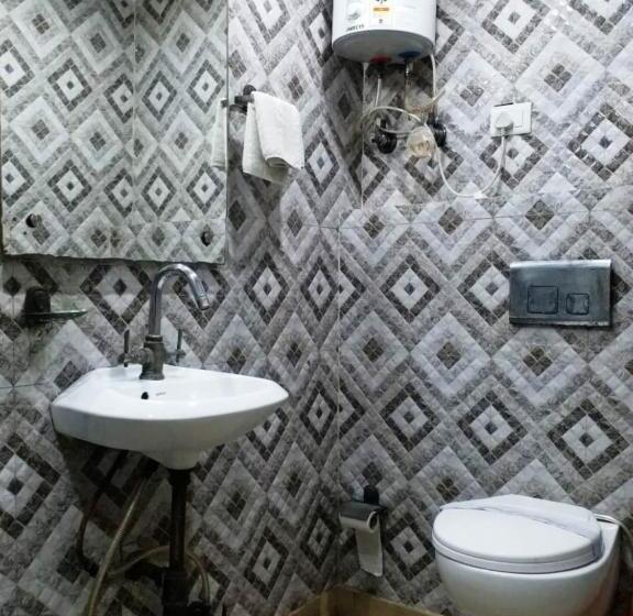 Laxman Resort By The Golden Taj Group &hotels