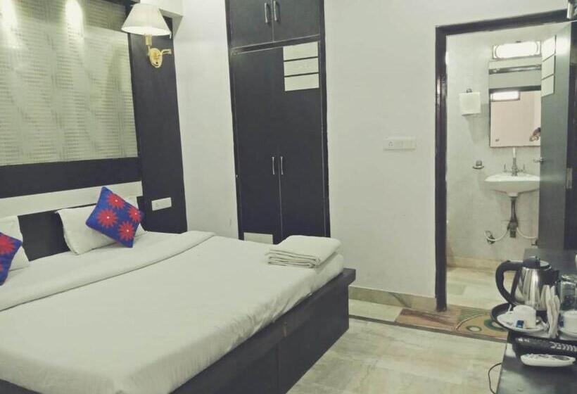 Laxman Resort By The Golden Taj Group &hotels