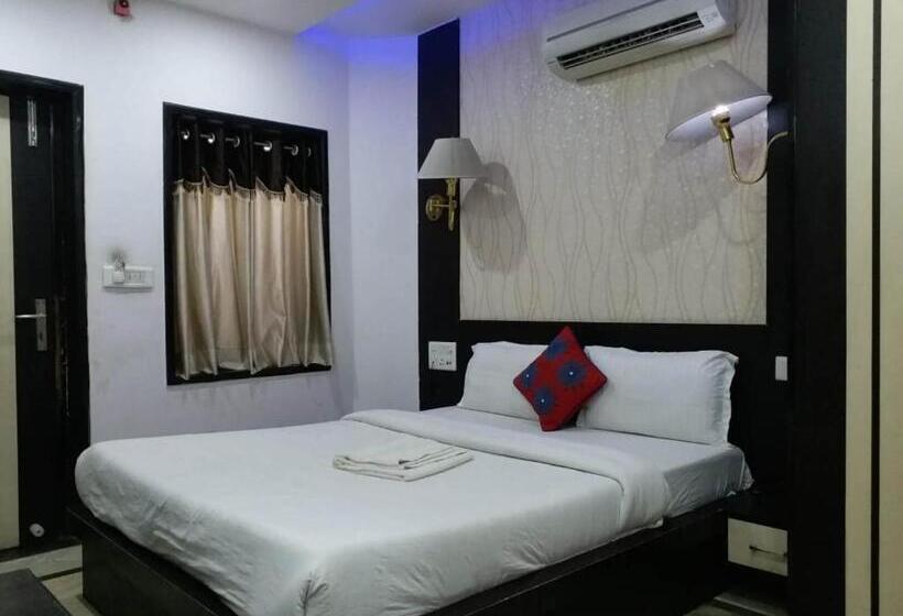 Laxman Resort By The Golden Taj Group &hotels