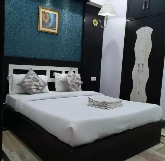 Laxman Resort By The Golden Taj Group &hotels