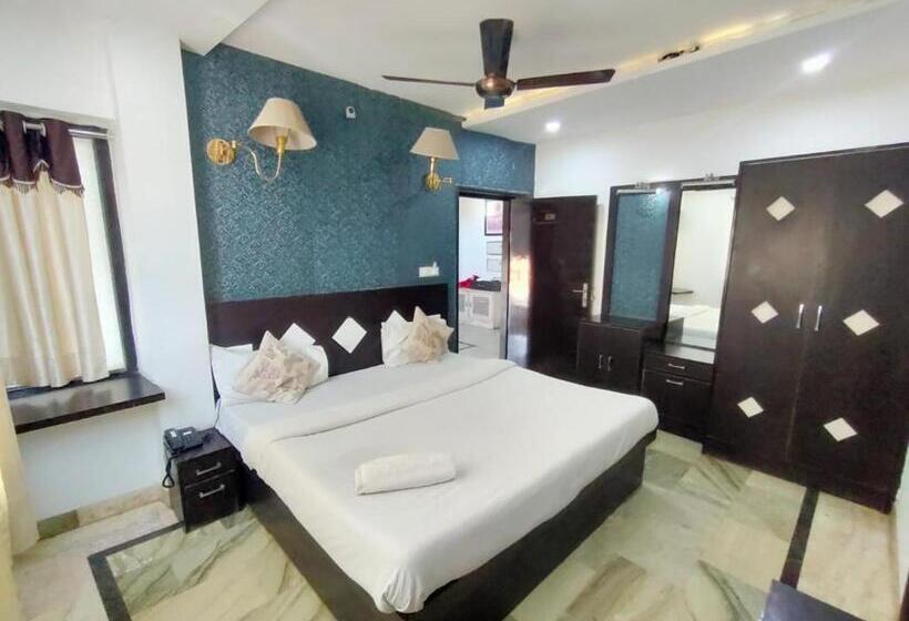 Laxman Resort By The Golden Taj Group &hotels