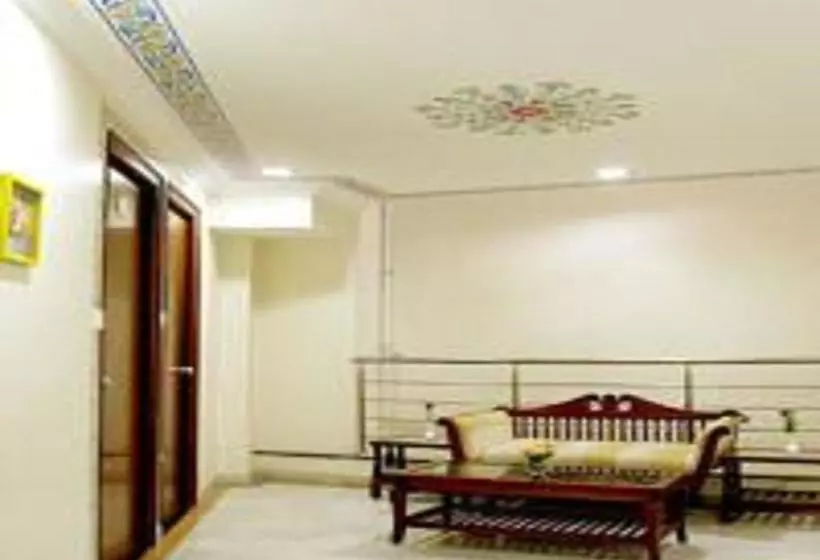 ホテル Treebo Trend Orbit,udaipur