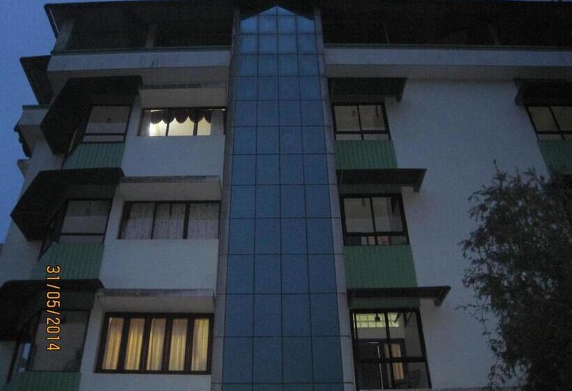 בית מלון כפרי Poopada