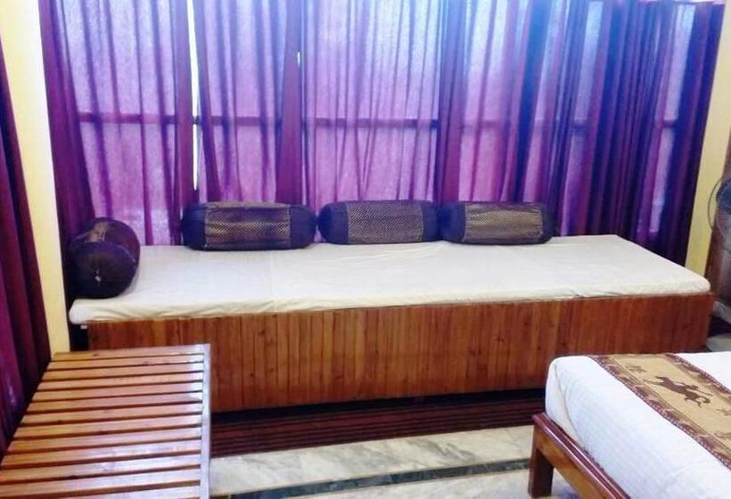 Hotel Robinsson Palace