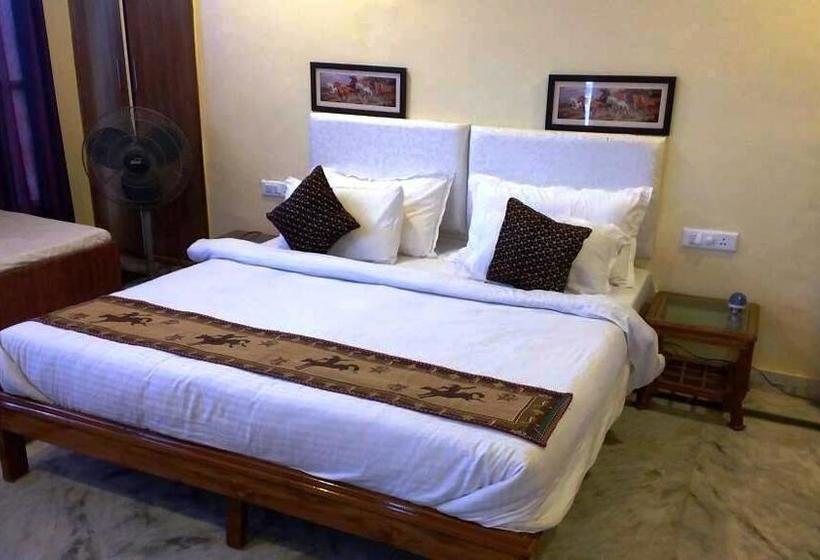 Hotel Robinsson Palace