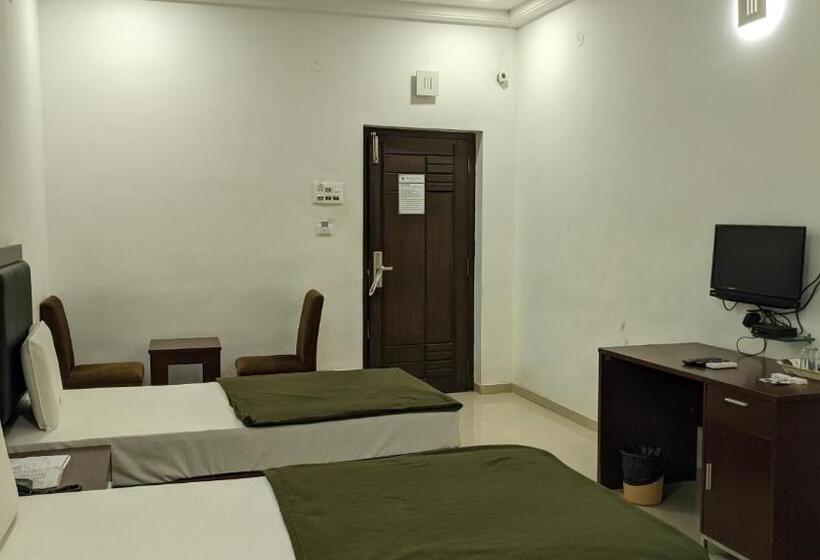 בית מלון כפרי Sslr ,gangavathi