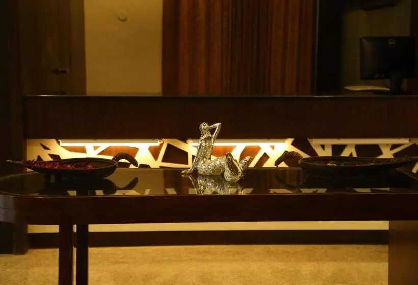 Hôtel Sslr ,gangavathi