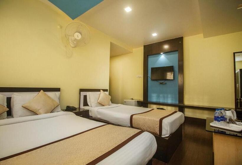 Hotel Sundaram Palace