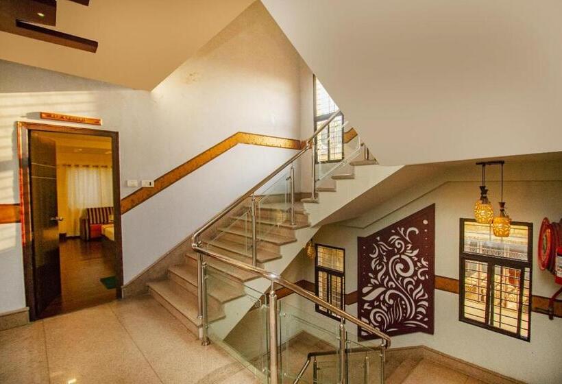 Hotel Sundaram Palace