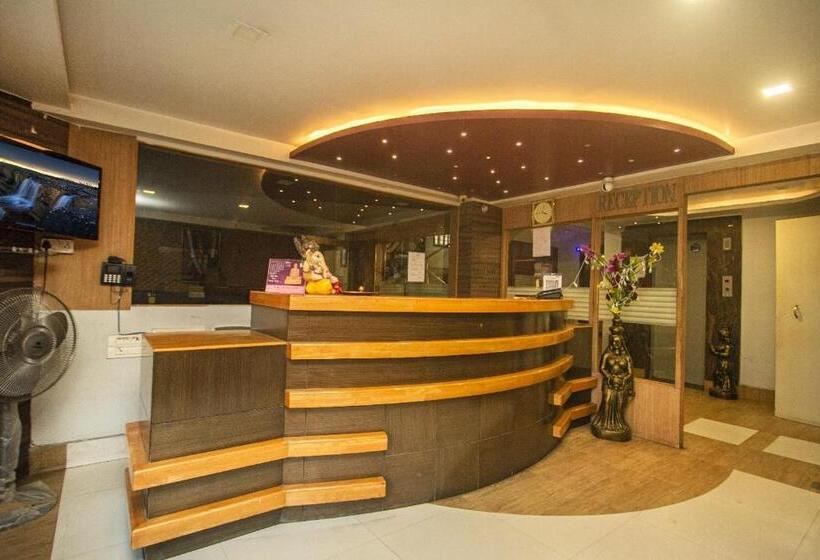 Hotel Sundaram Palace