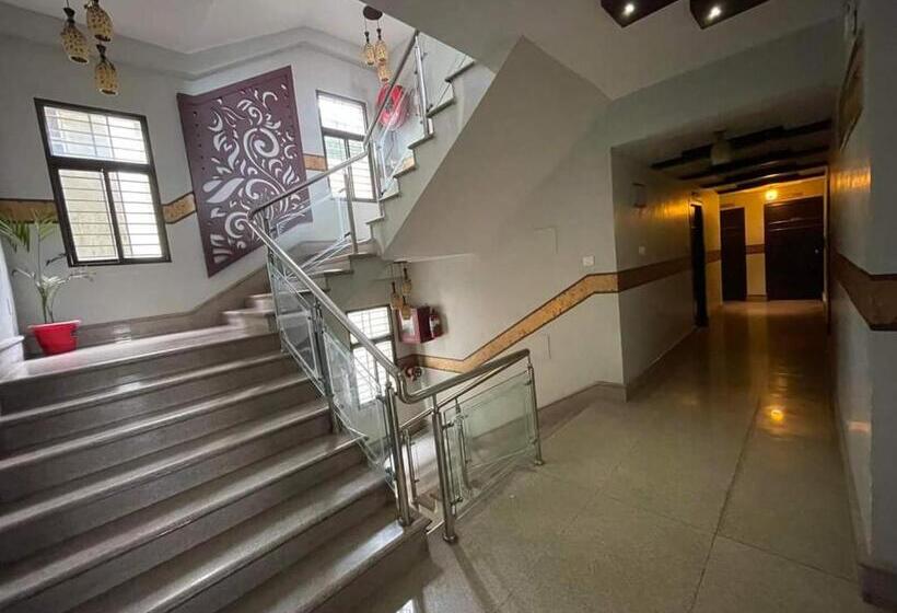 Hotel Sundaram Palace