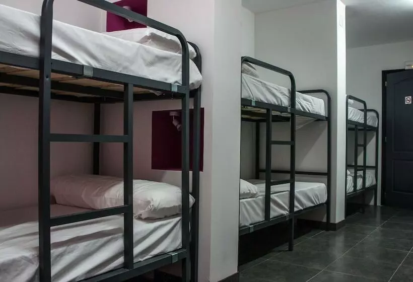 Olé Backpackers Hostel
