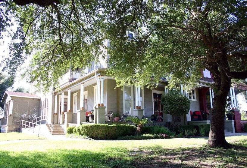 Angels Nest Bed And Breakfast