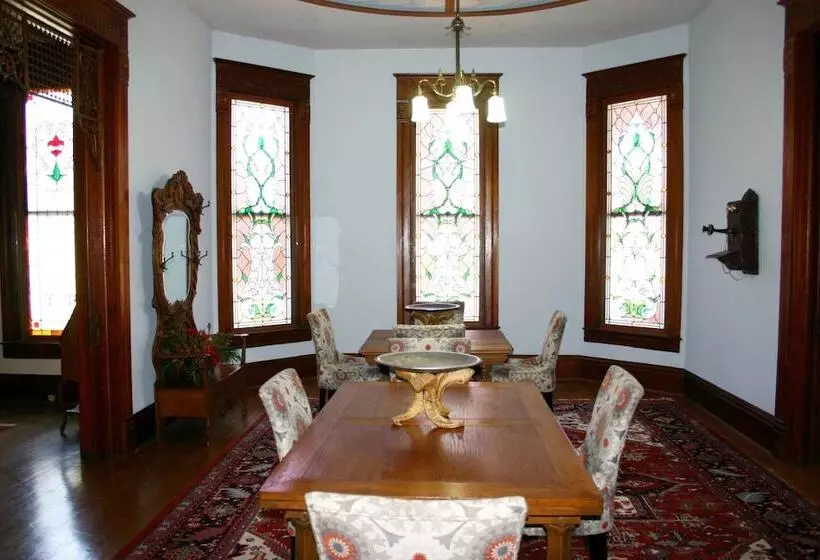Angels Nest Bed And Breakfast