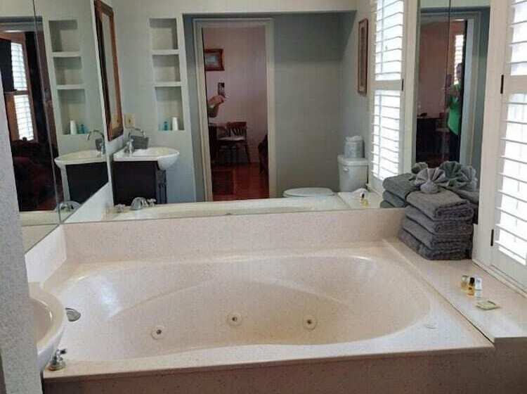 Angels Nest Bed And Breakfast