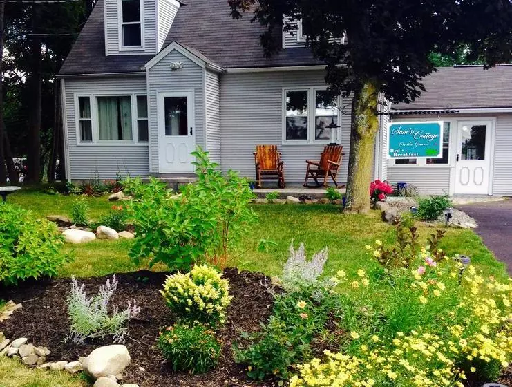 تختخواب و صبحانه Sam’s Cottage On The Greens